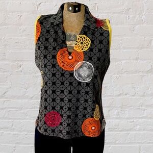 Kaelin Black Gray Mandala Design Sleeveless V Neck Collared Athleisure Top